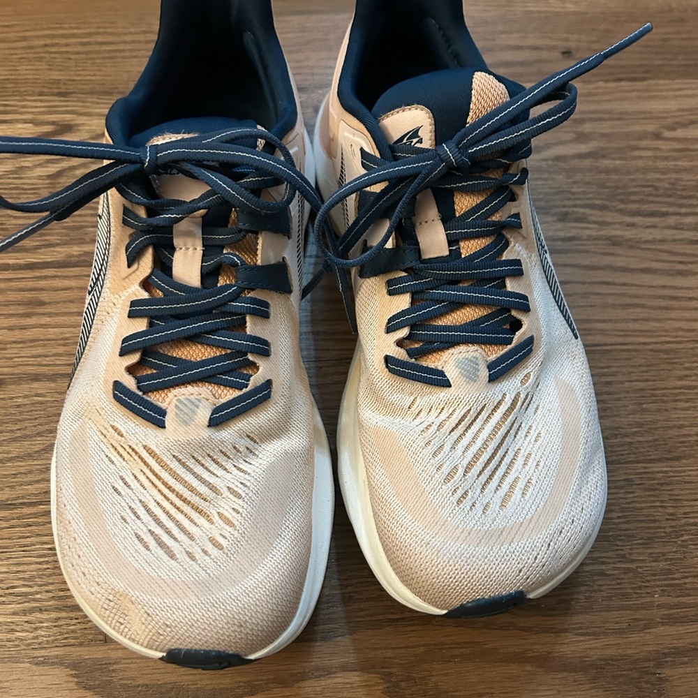 Altra Provision 6